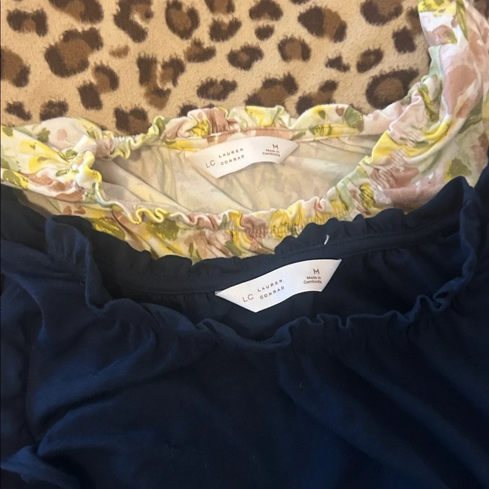 LC Lauren Conrad Navy and Floral Blouses both sz medium both in great condition - Picture 2 of 2